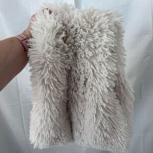 Steve Madden Cream Fluffy infinity Scarf